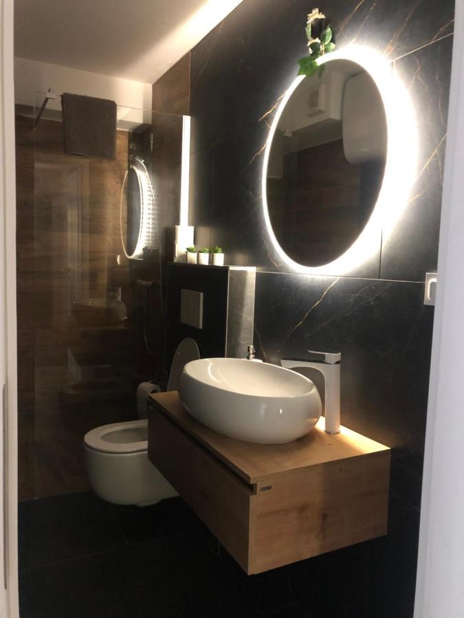 Apartmaji Melipu 1 Izola Εξωτερικό φωτογραφία