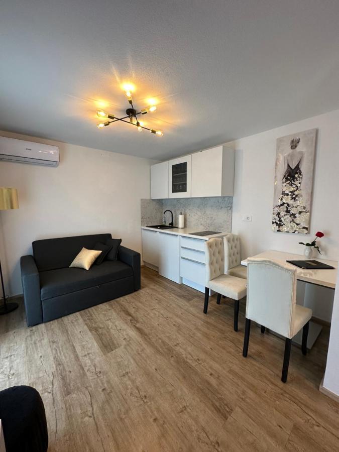 Apartmaji Melipu 1 Izola Εξωτερικό φωτογραφία