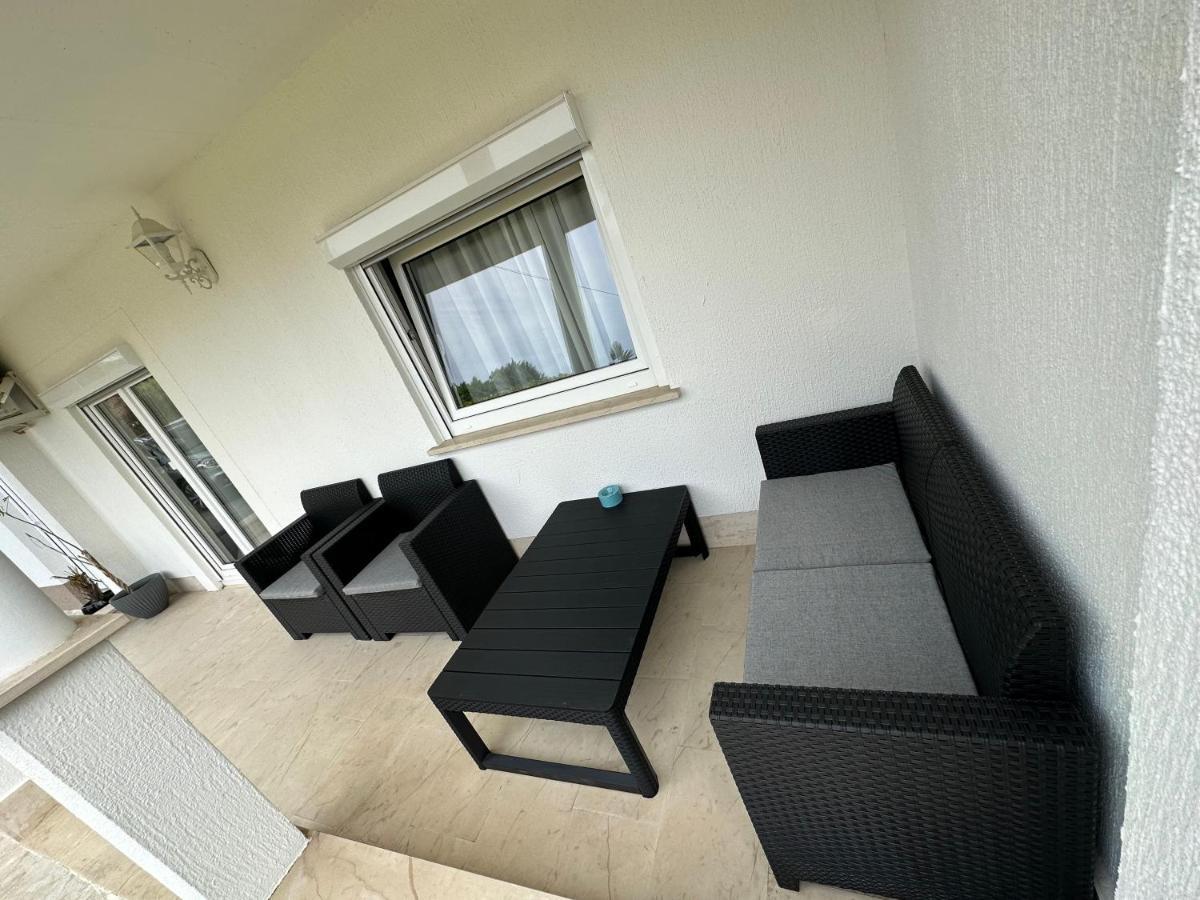 Apartmaji Melipu 1 Izola Εξωτερικό φωτογραφία